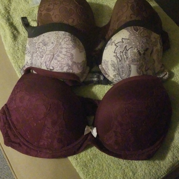 Victoria secret bras - Picture 2 of 3